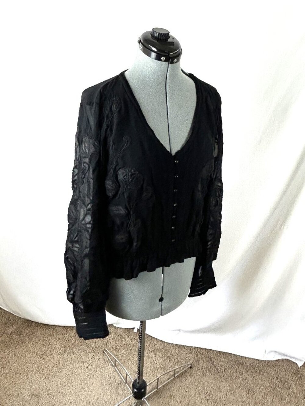 Anthropologie Black Embroidered Floral Appliqué Button down Blouse Top M